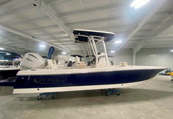 2024 Robalo 246 Cayman Biscayne Blue Boat